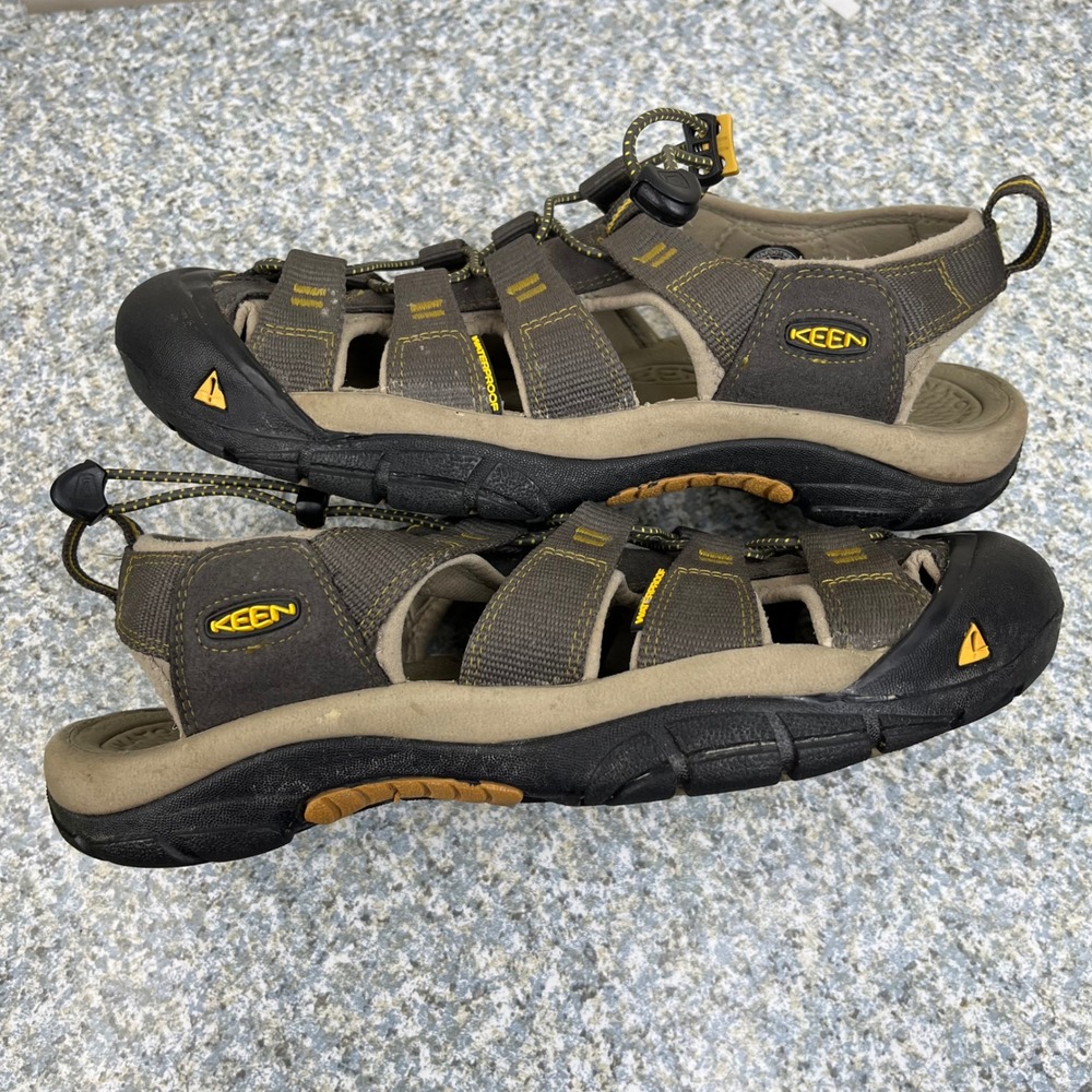 Keen Newport H2 Hiking Sandals Mens 10 Brown Waterproof Sport Shoes 1008399